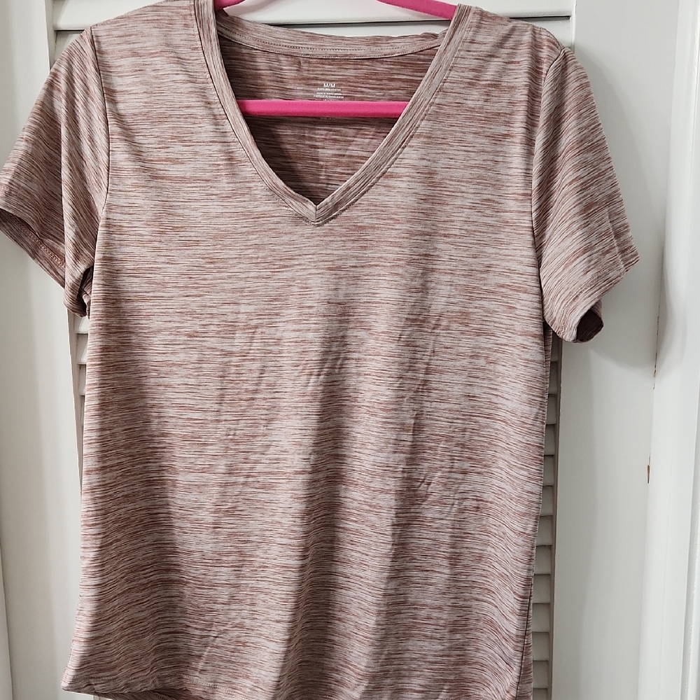 V-Neck Short Sleeve Tee in Heathered Taupe